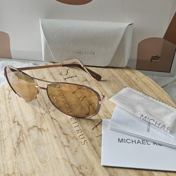 Michael Kors - Picture 5 of 5